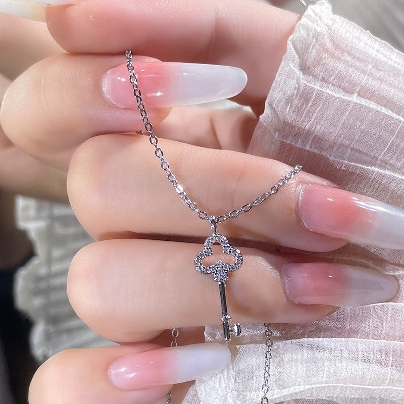 Stunning Necklace for Daily Wear