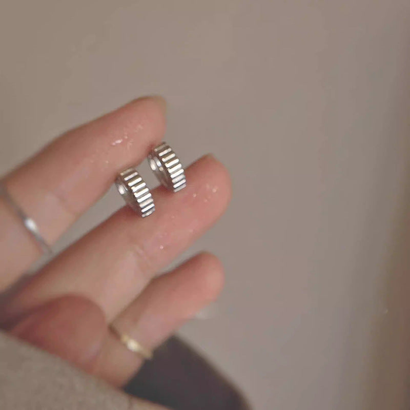 Elegant Gold Earring for Every Occasion