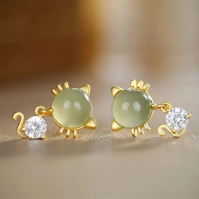 Vintage Handmade Gold Earring