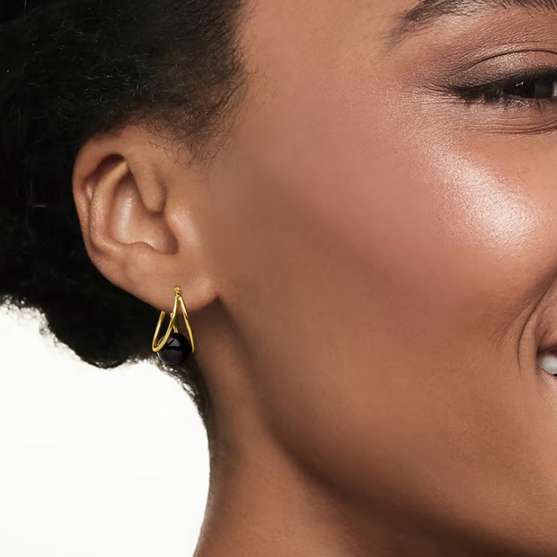 Beautiful Gold Earring with Unique Style