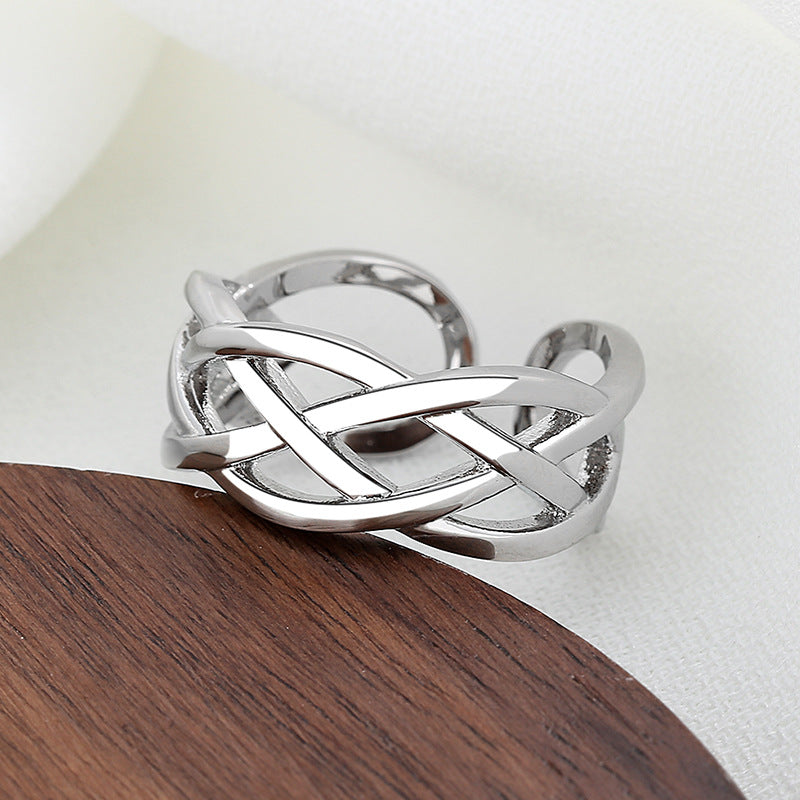 Classic Silver Ring with Timeless Appeal
