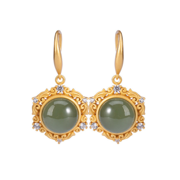 Charming Silver Earring for Any Occasion