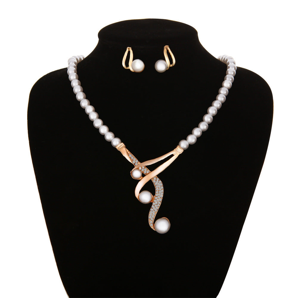 Charming Pearl Necklace for Any Occasion