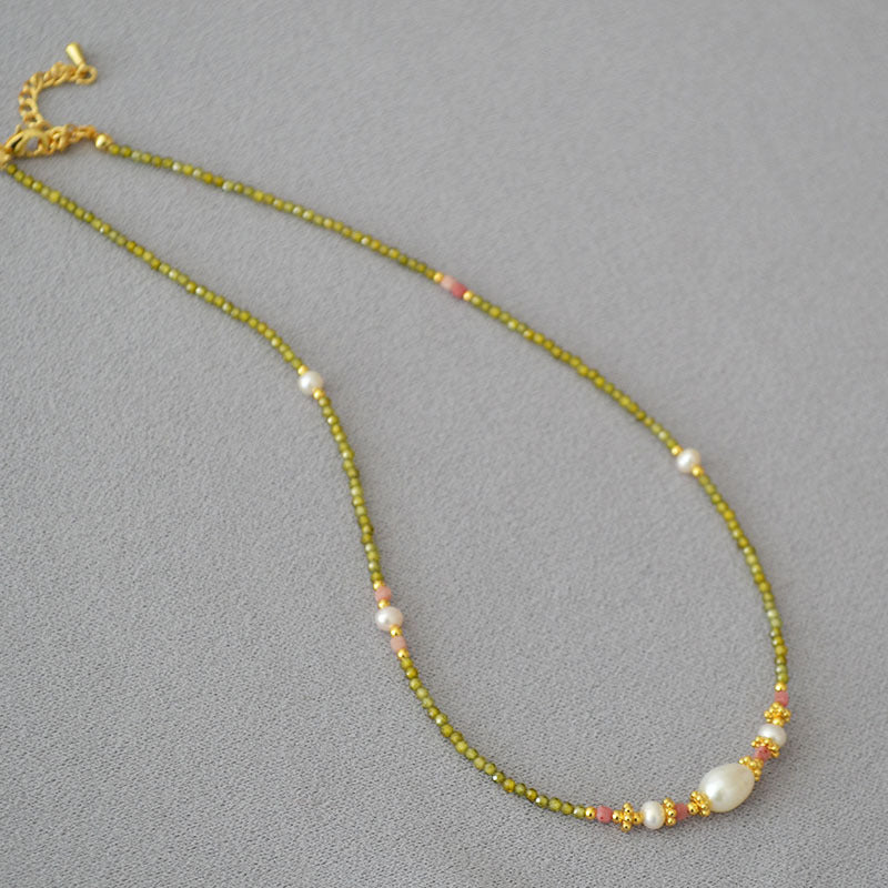 Classic Pearl Necklace with Timeless Appeal