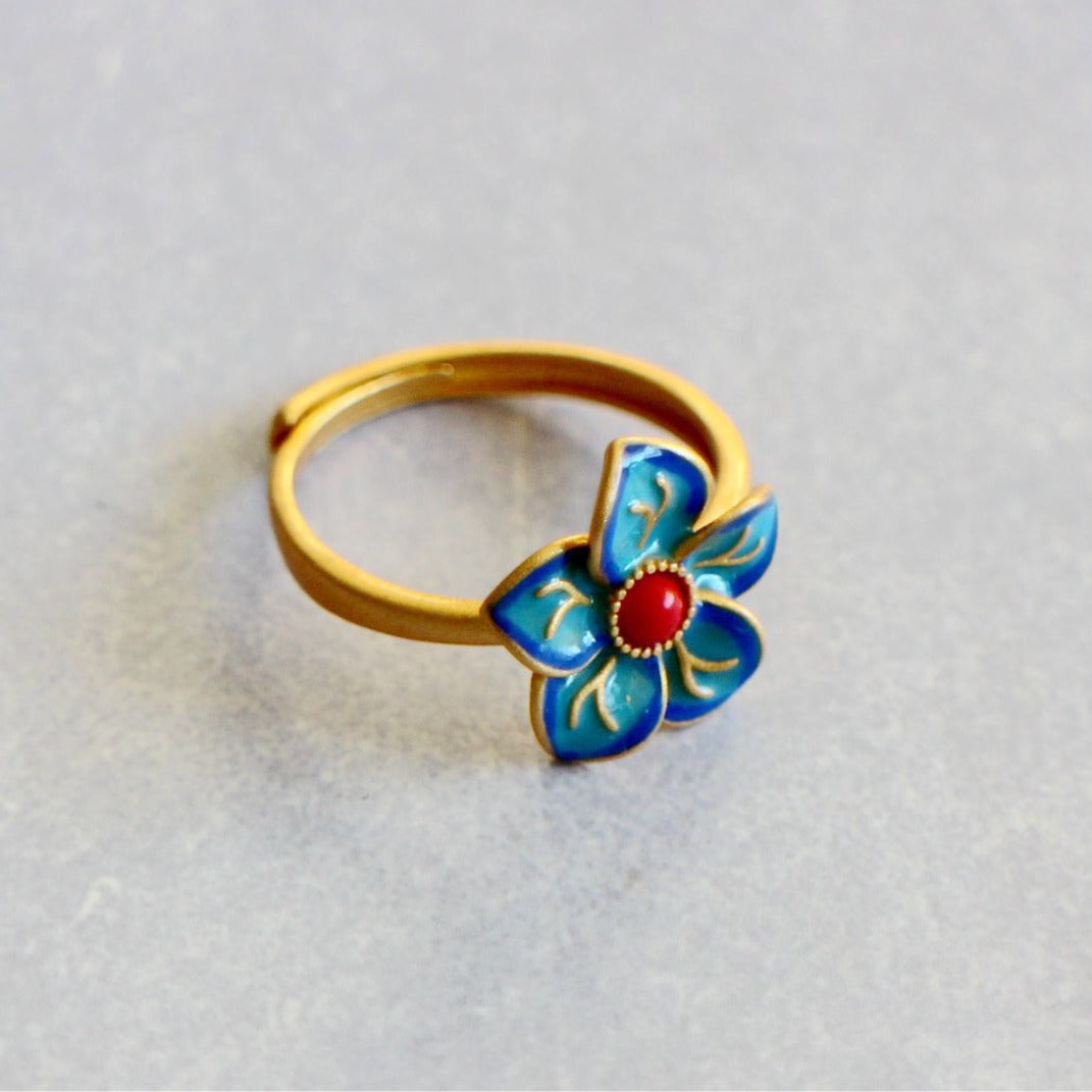 Stunning Gold Ring for Daily Wear