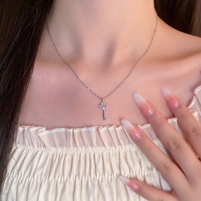 Stunning Necklace for Daily Wear