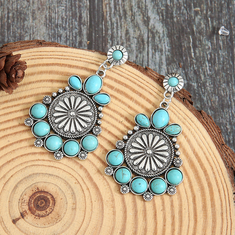 Classic Earring with Timeless Appeal