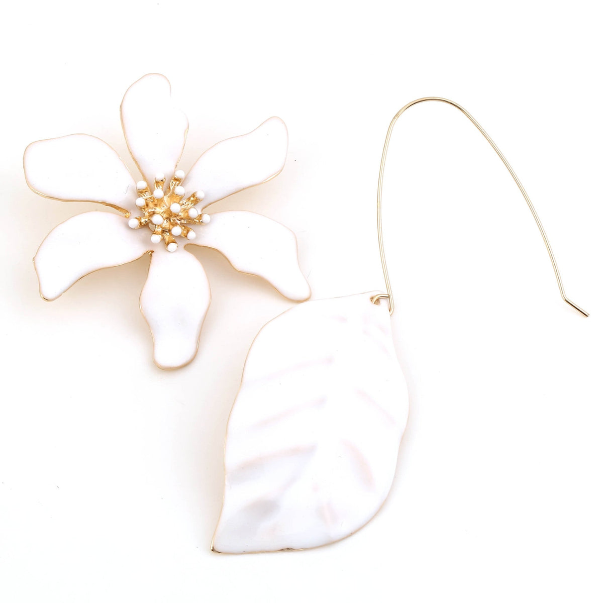 Charming Earring for Any Occasion