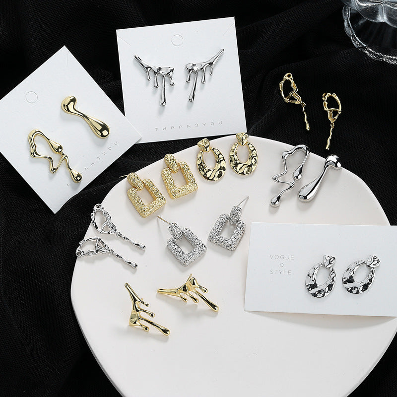 Romantic Gold Earring for Special Moments