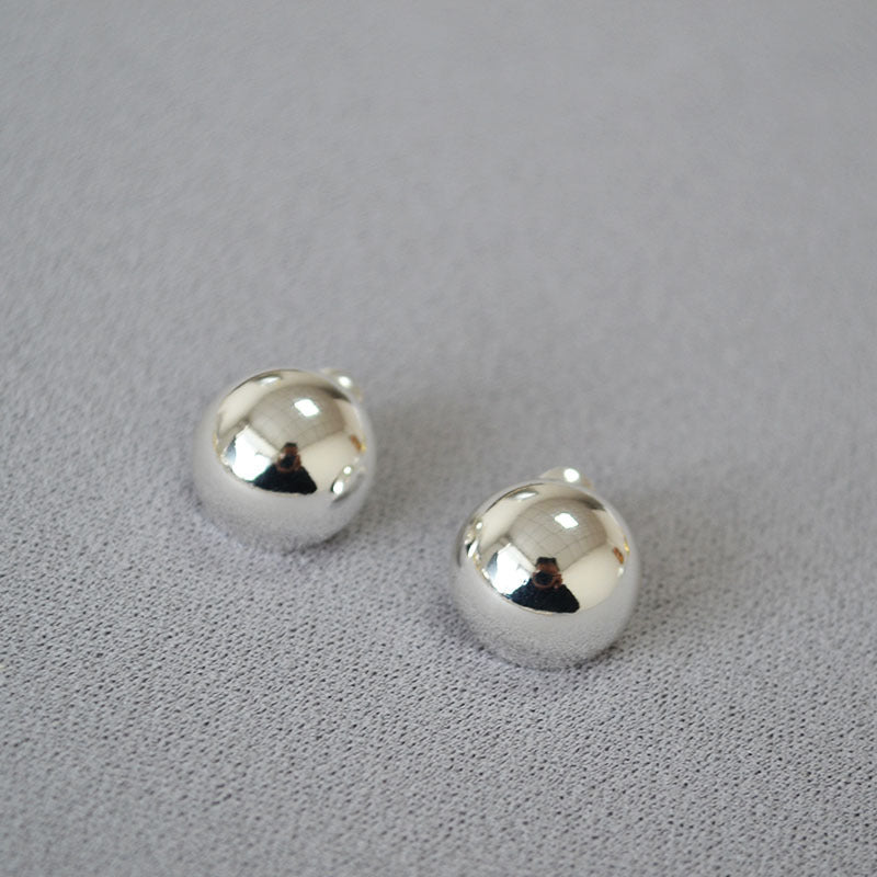 Delicate Artisan Gold Earring