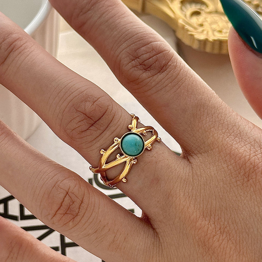 Charming Gold Ring for Any Occasion