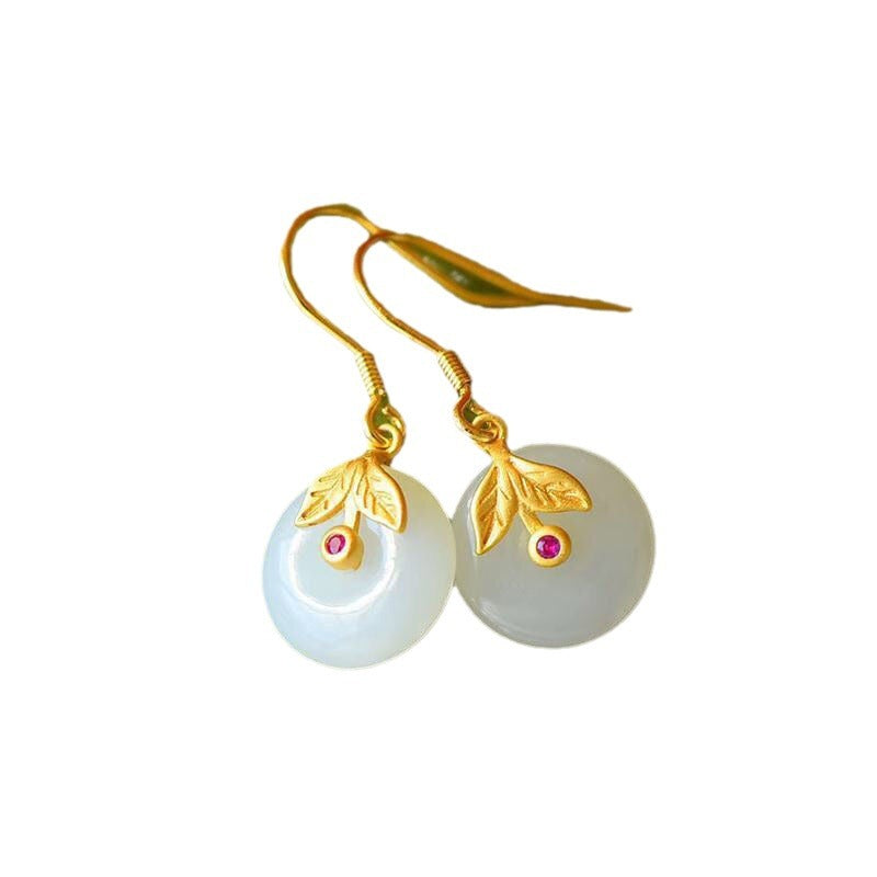 Classic Gold Earring with Timeless Appeal