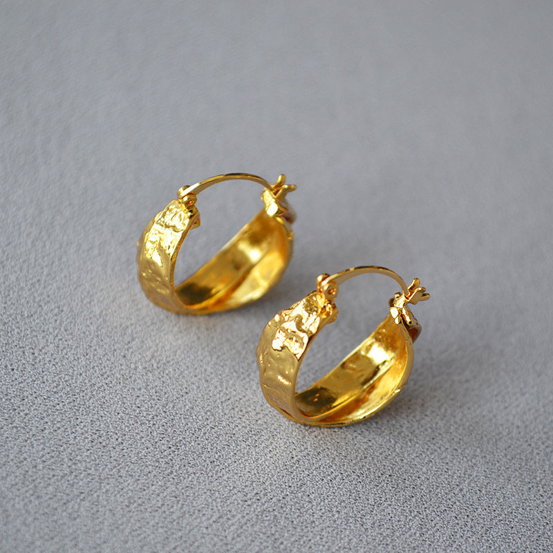 Elegant Gold Earring for Every Occasion