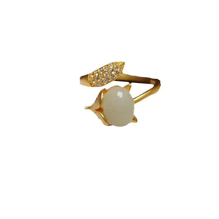 Classic Silver Ring with Timeless Appeal