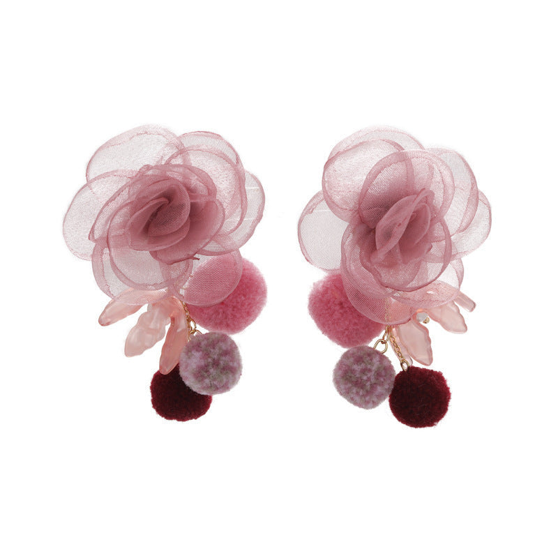 Classic Earring with Timeless Appeal