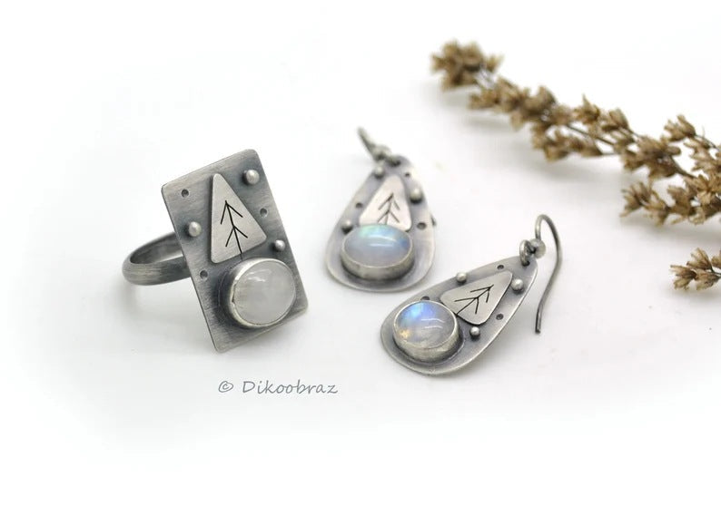 Charming Earring for Any Occasion