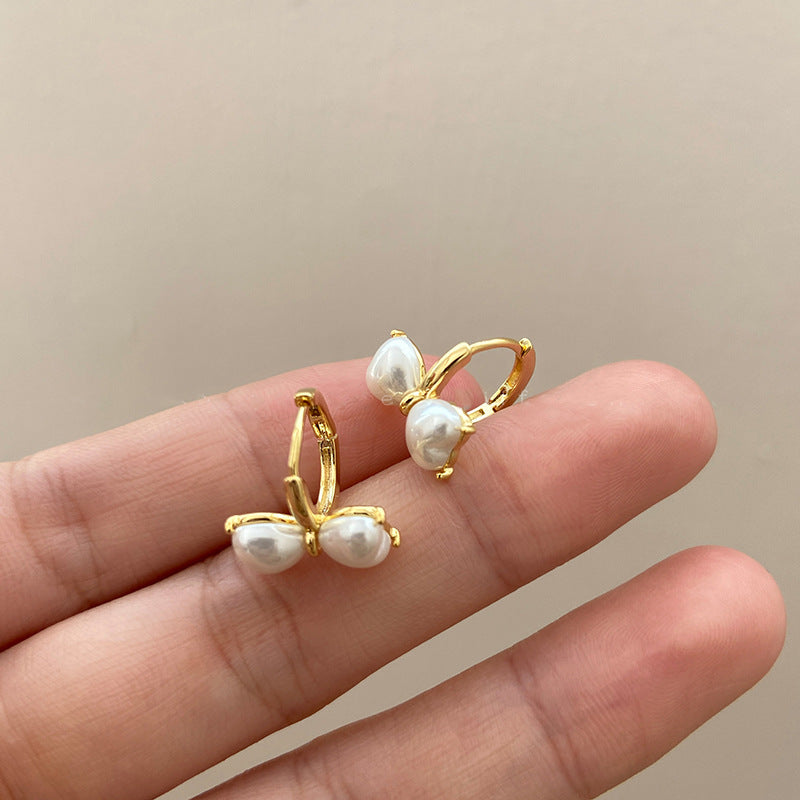 Stunning Pearl Earring for Daily Wear