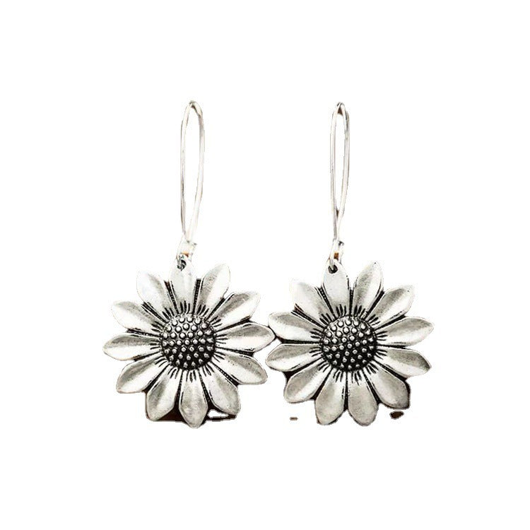 Elegant Gold Earring for Every Occasion