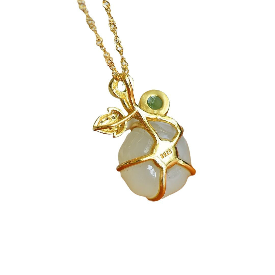 Charming Silver Pendant for Any Occasion