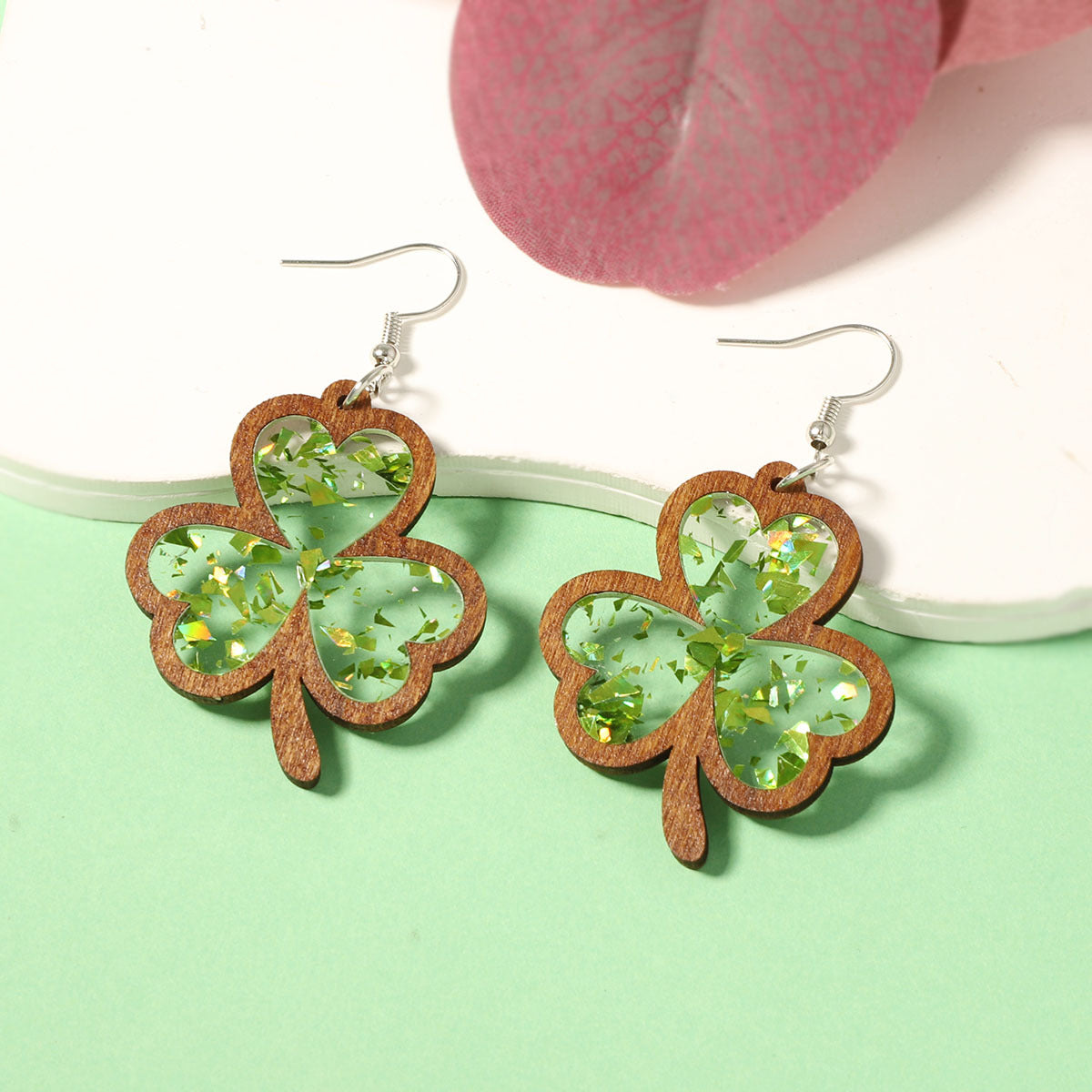 Charming Piece for Any Occasion