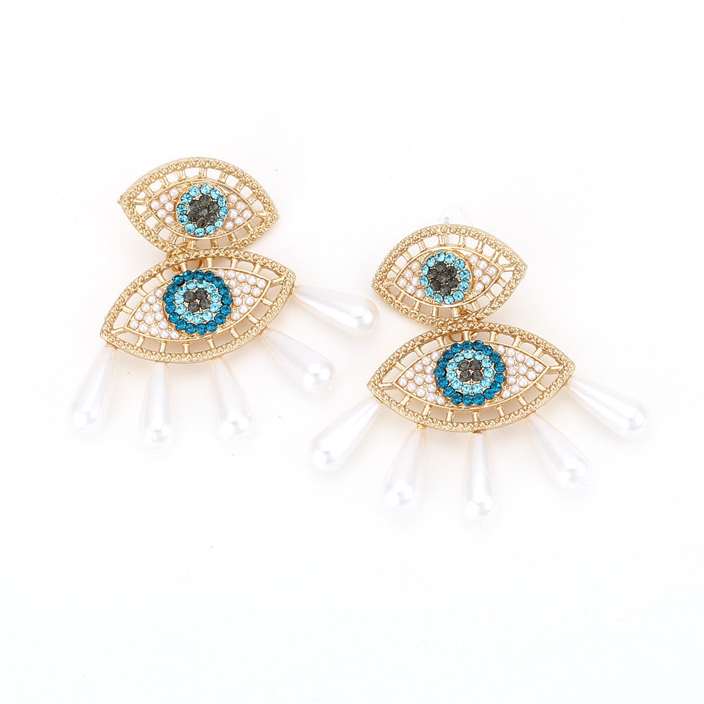 Stunning Pearl Earring for Daily Wear