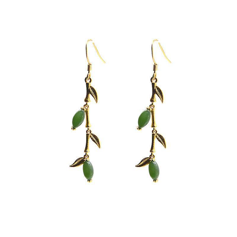 Romantic Silver Earring for Special Moments