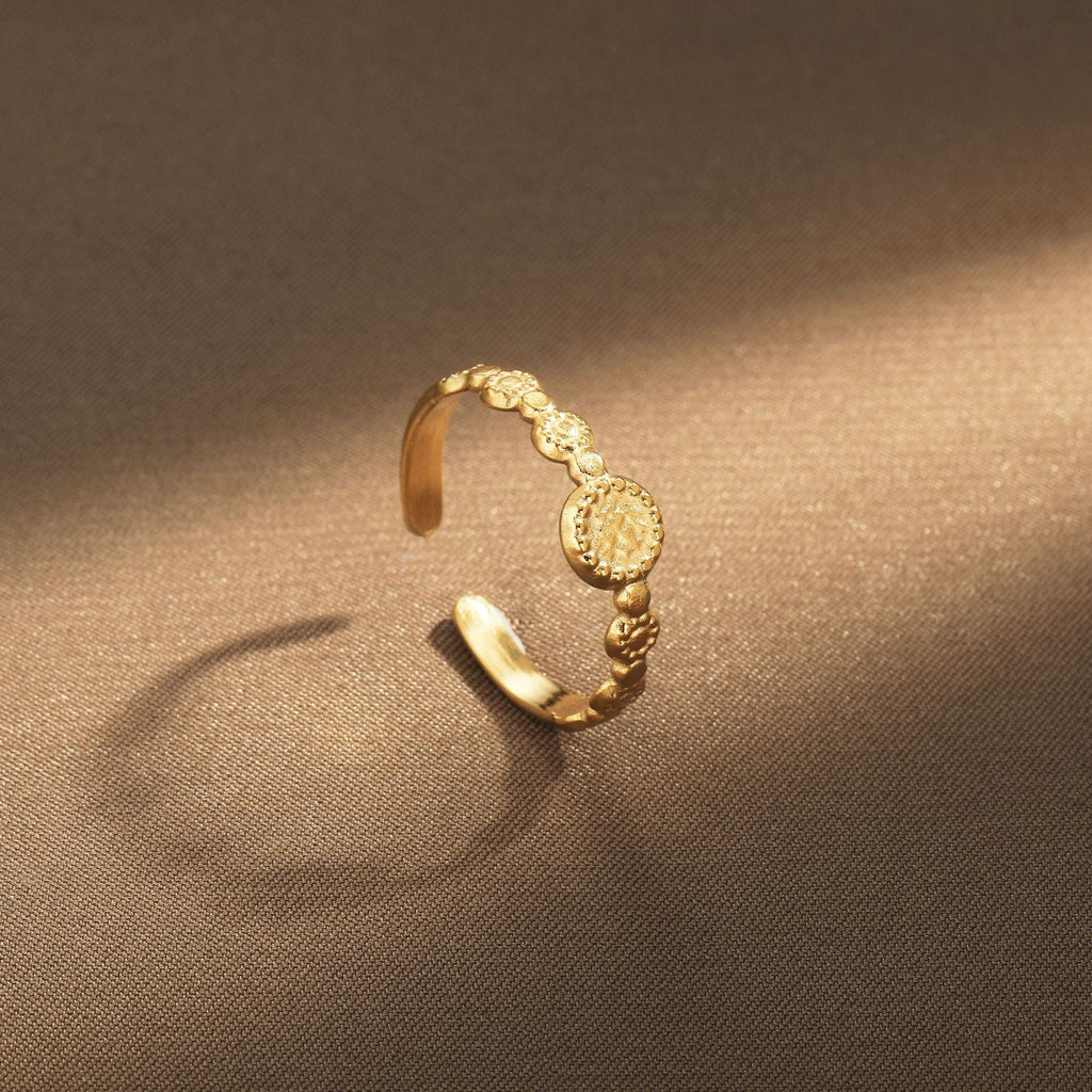 Elegant Gold Ring for Every Occasion