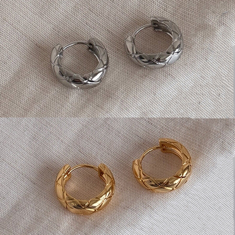 Beautiful Gold Earring with Unique Style