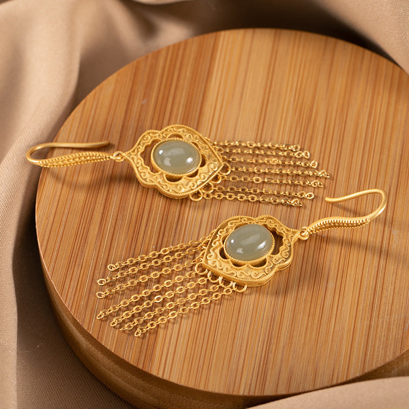 Beautiful Gold Earring with Unique Style