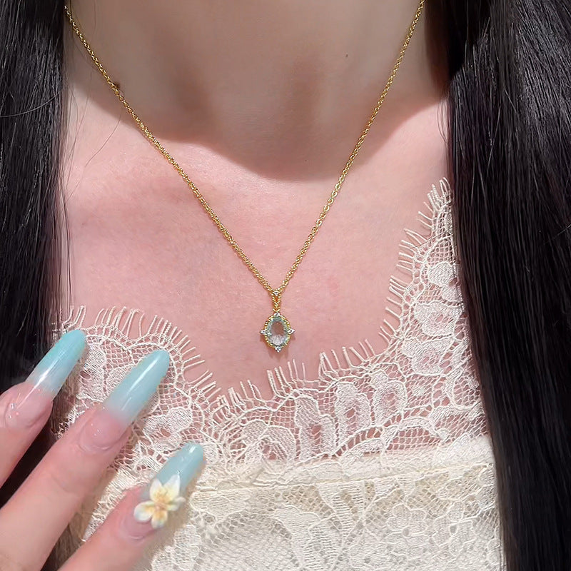 Stunning Necklace for Daily Wear