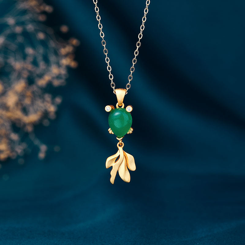 Romantic Gold Necklace for Special Moments