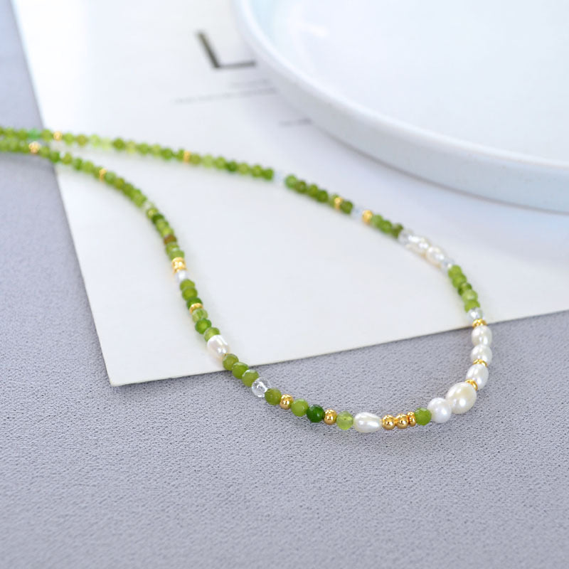 Romantic Pearl Necklace for Special Moments