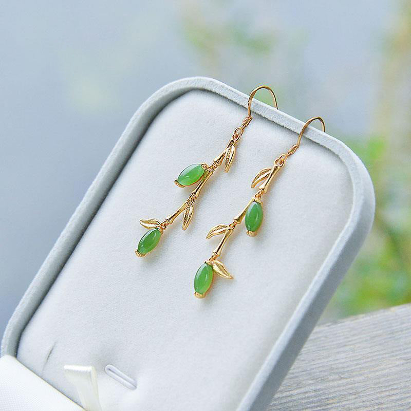 Romantic Silver Earring for Special Moments
