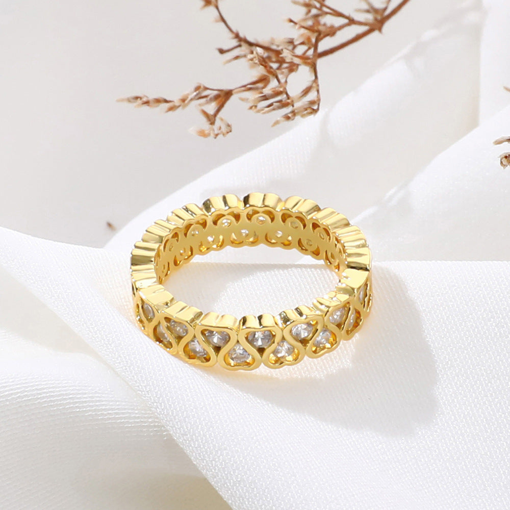 Classic Gold Ring with Timeless Appeal