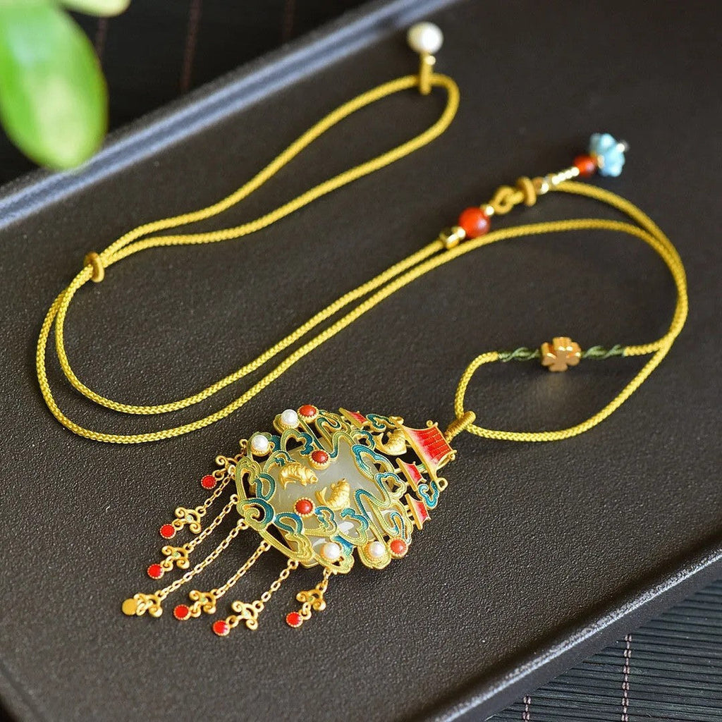 Charming Gold Necklace for Any Occasion