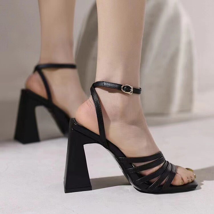 Graceful Orthopedic Sandals for Modern Look