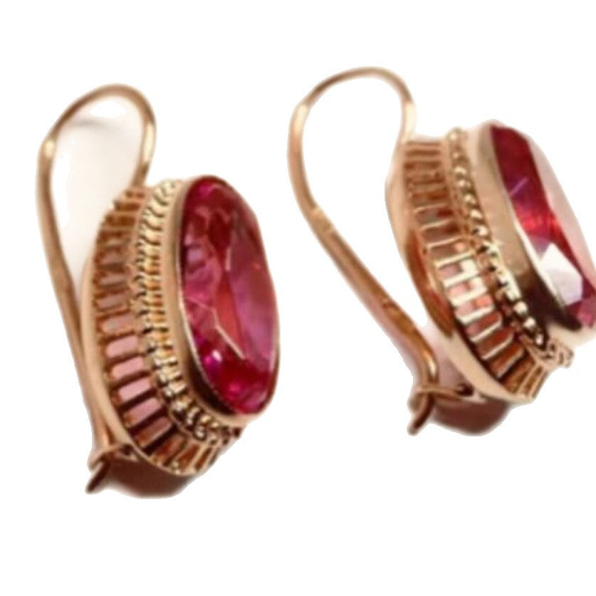 Stunning Gold Earring for Daily Wear