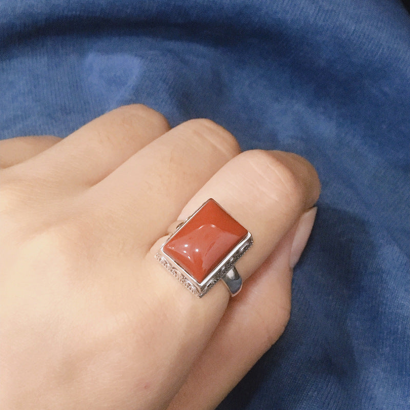 Classic Silver Ring with Timeless Appeal