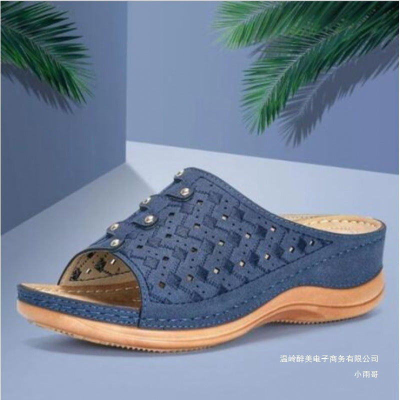 Graceful Orthopedic Sandals for Modern Look