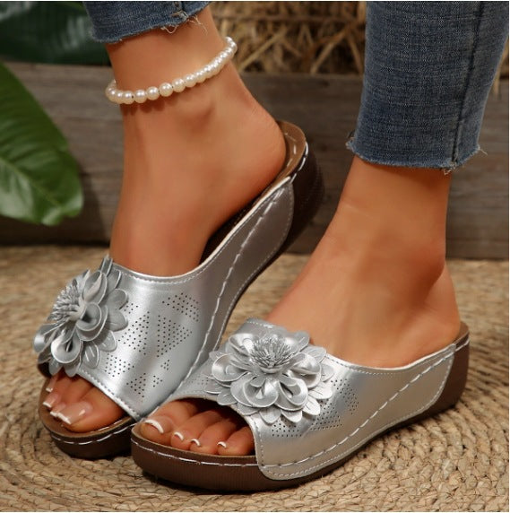 Graceful Orthopedic Sandals for Modern Look