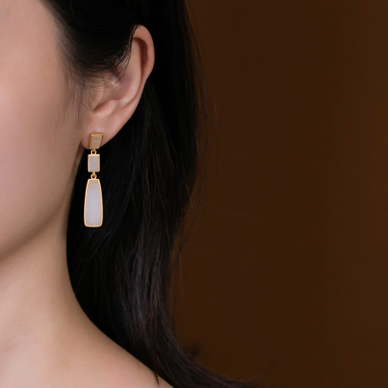 Beautiful Gold Earring with Unique Style