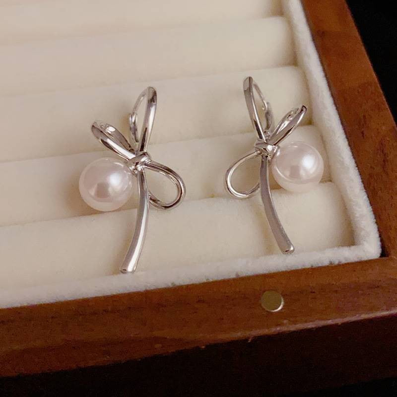 Delicate Artisan Pearl Earring