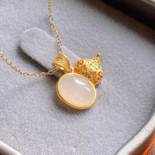 Elegant Gold Pendant for Every Occasion