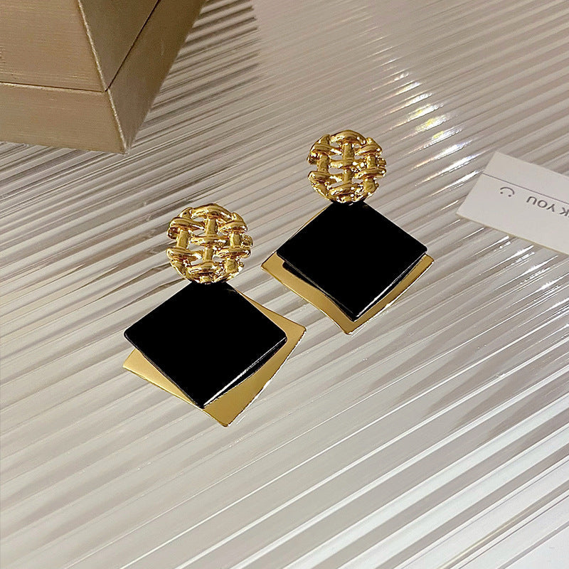 Elegant Earring for Every Occasion