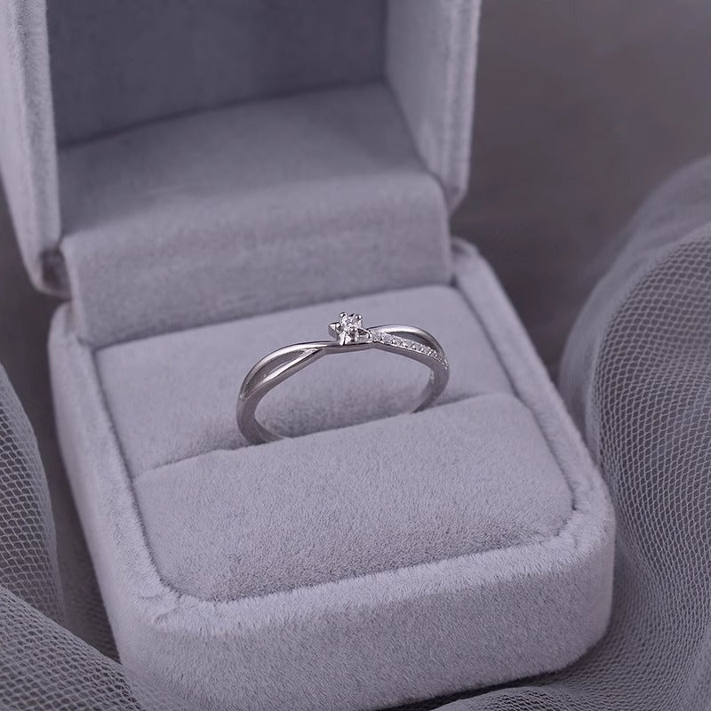 Classic Silver Ring with Timeless Appeal