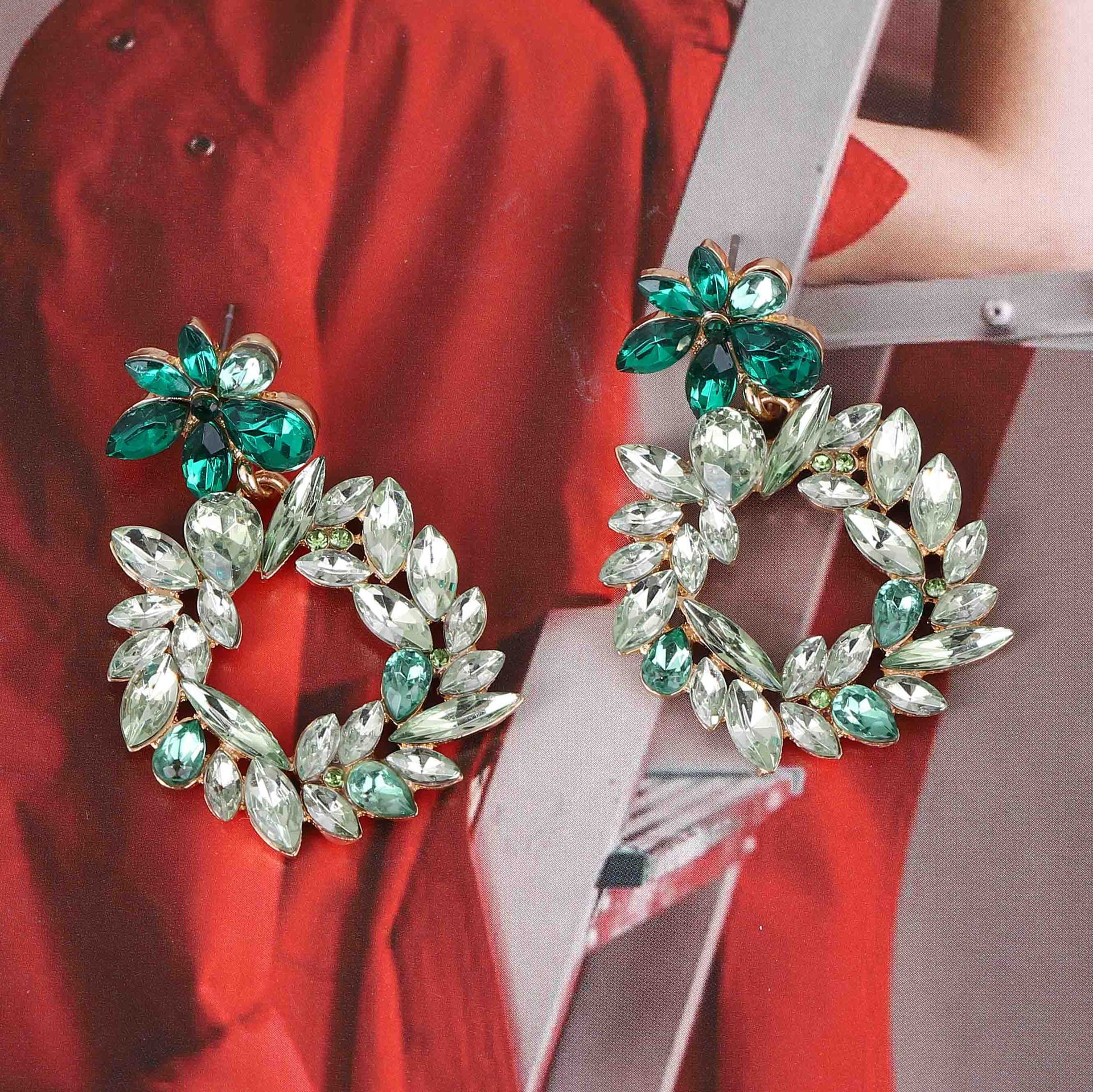Charming Earring for Any Occasion