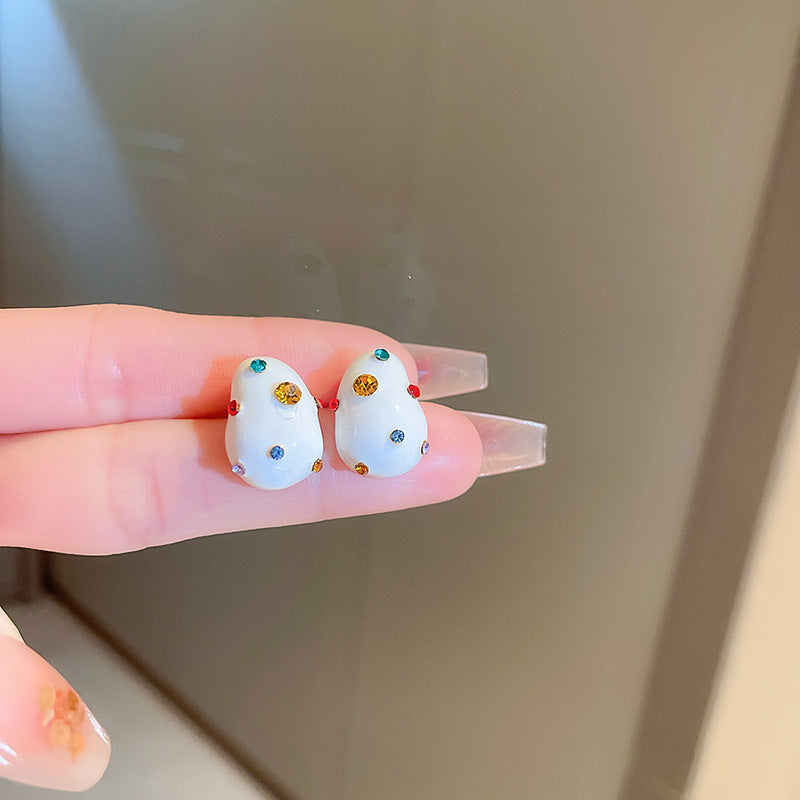 Charming Earring for Any Occasion
