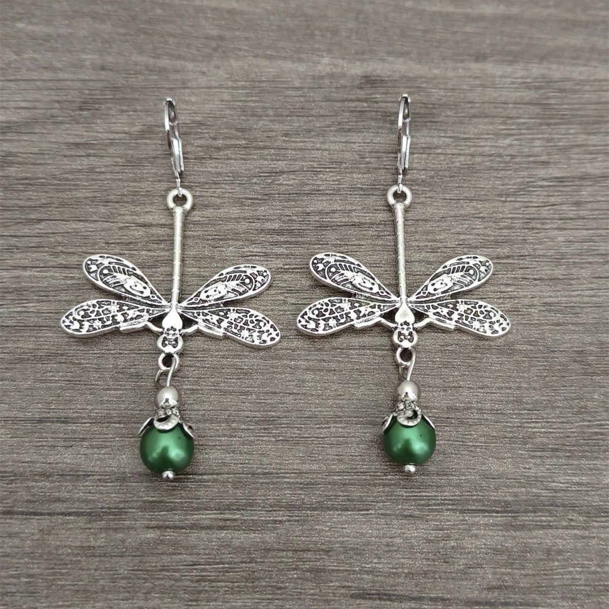 Romantic Pearl Earring for Special Moments