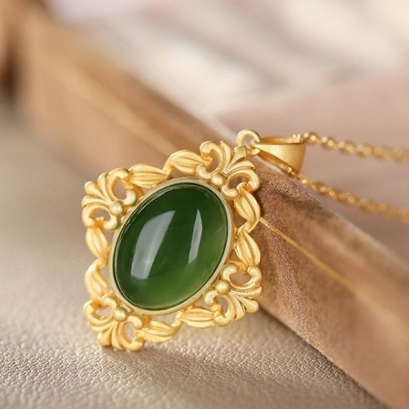 Romantic Gold Pendant for Special Moments