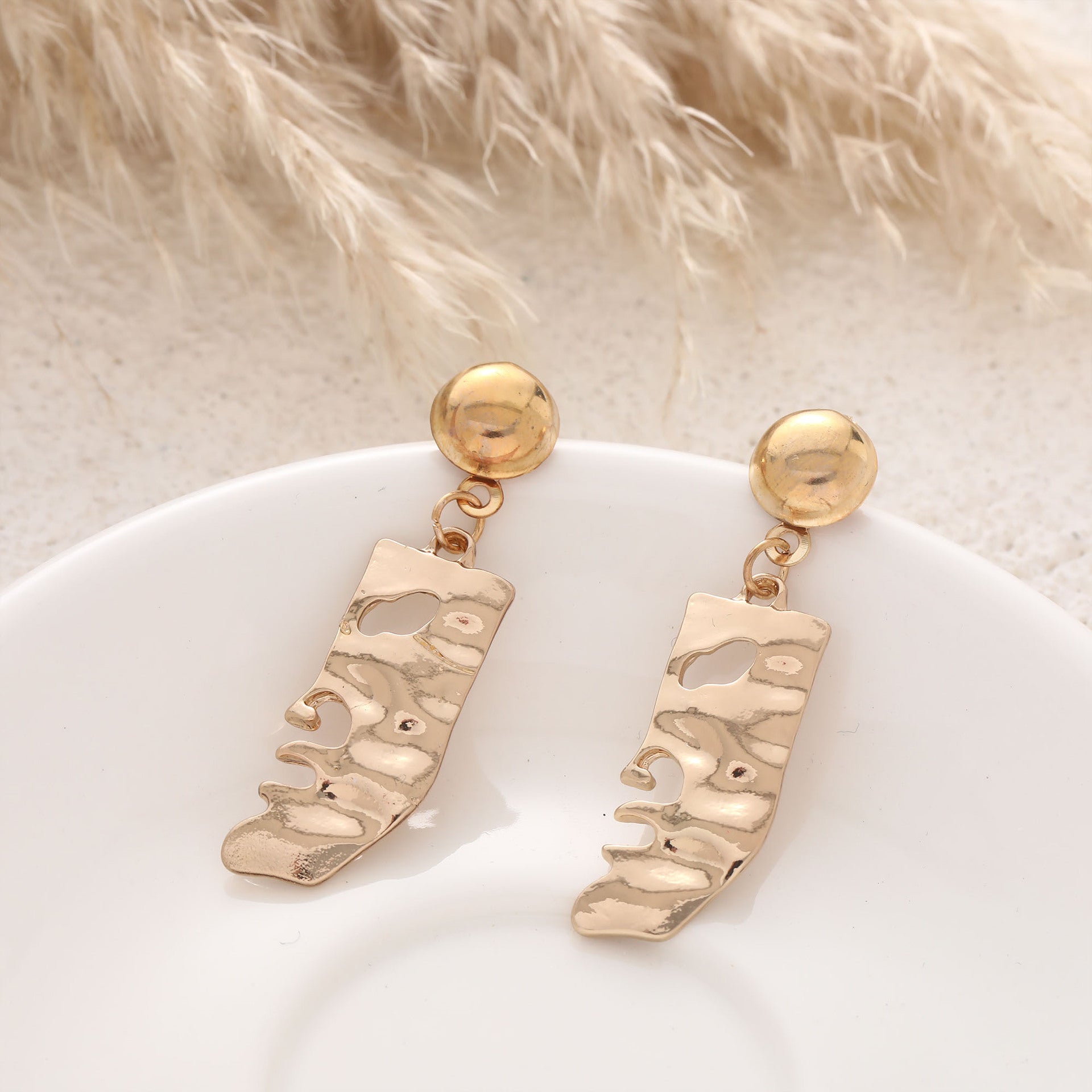 Beautiful Gold Earring with Unique Style